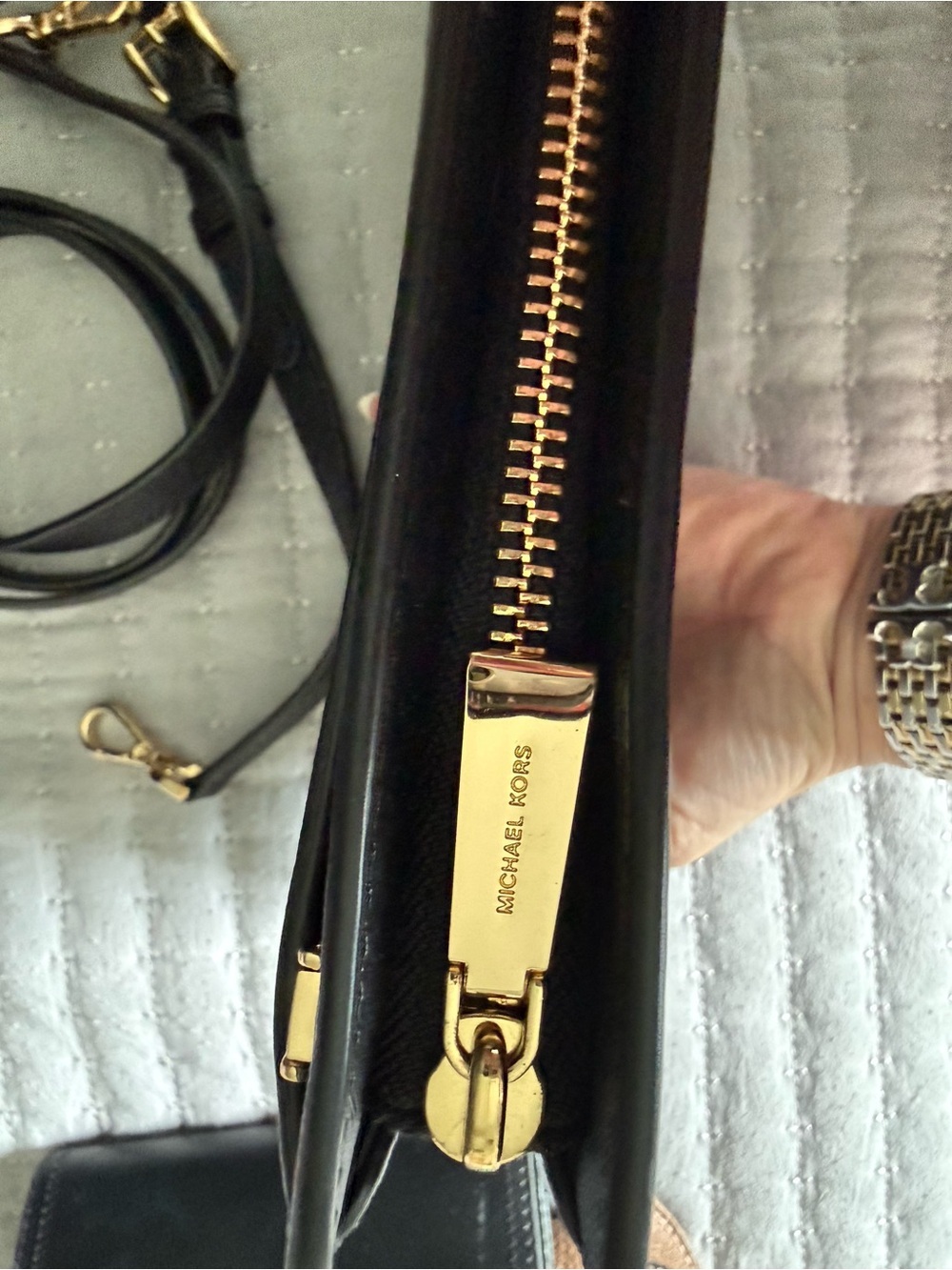 Michael Kors Black Quilted Zip-Top crossbody/clutch - Picture 13 of 15